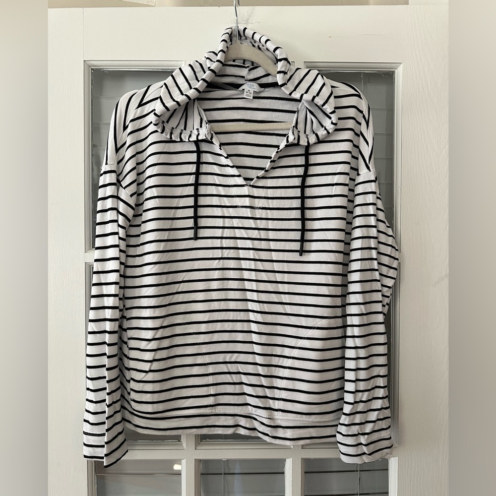 Time And Tru Women’s M (8-10) White Black Stripe Lightweight Hoodie | SKU 0460